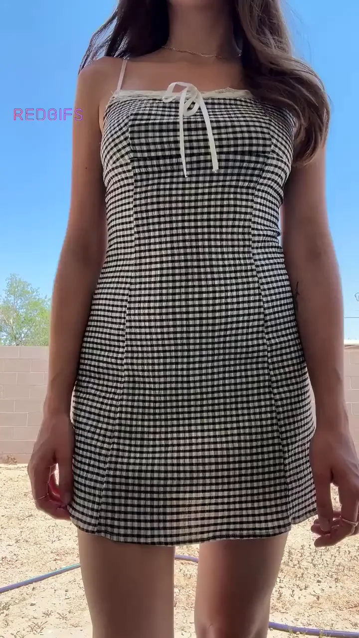A lot of guys complimented my dress at work yesterday.. I wonder why