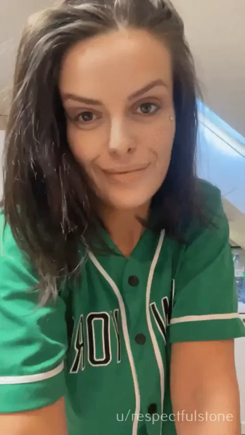 40f mom of two... Am I still hot enough to make you cum