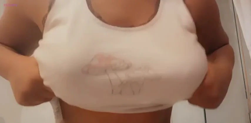 They drop so good in this shirt