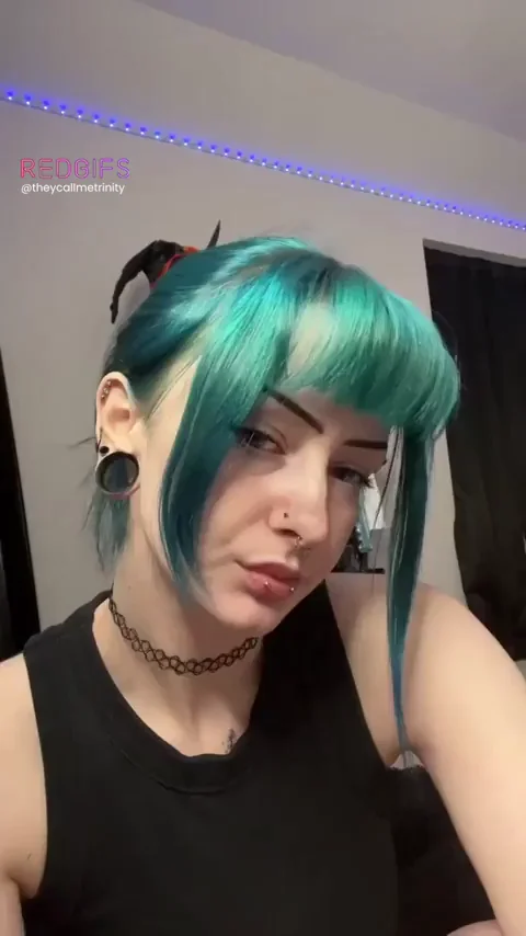 your new gf is here