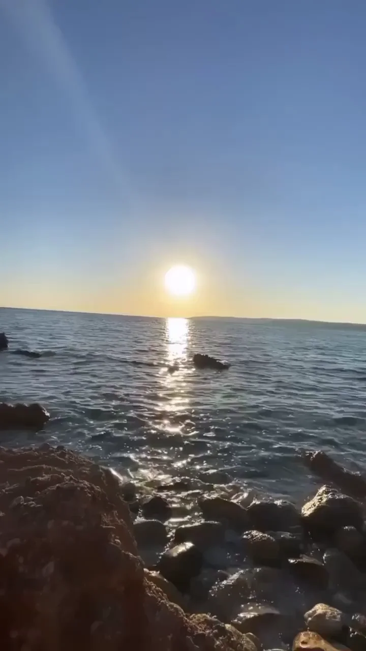 100k or sex with me on the beach… choose one