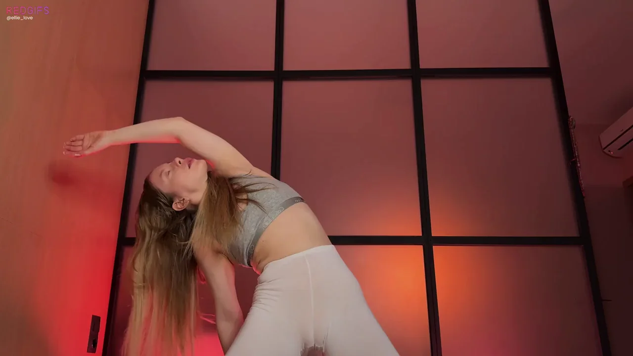 Tease My Tight Cameltoe in Slutty Yoga Pants
