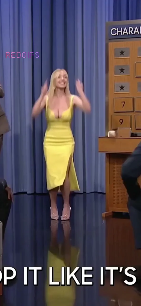 Sydney sweeney bouncing her tits is amazing