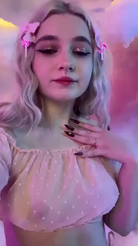 my delicate lingerie reveals all the secrets