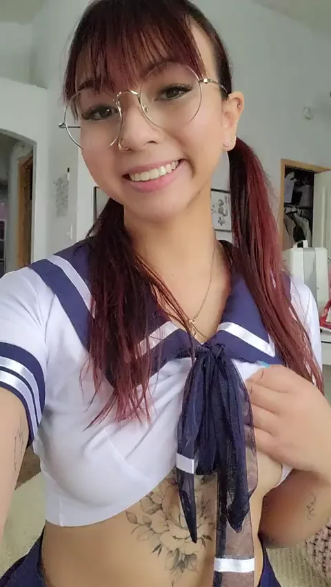 I'll keep an afternoon snack for you under my skirt 😘
