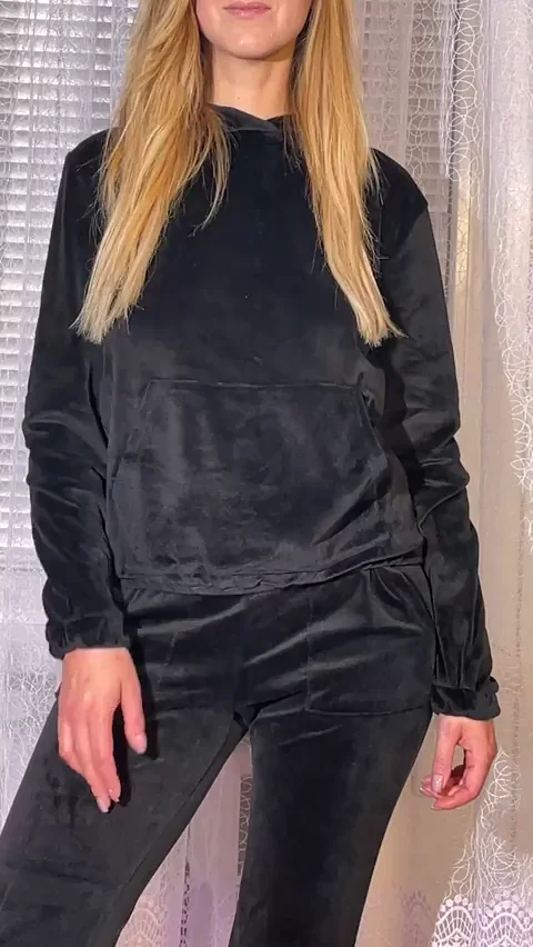 Time for making you hard with my hairy pussy