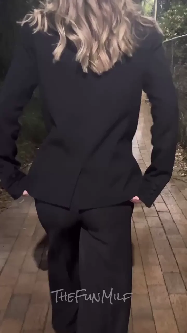 Flashing My Juicy Ass to Colleagues After Boozy Work Night! [GIF]