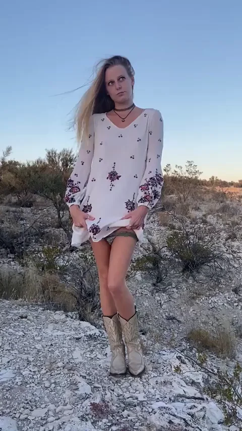 Roadside Desert Tease: Slutty Flash in Boots [GIF]