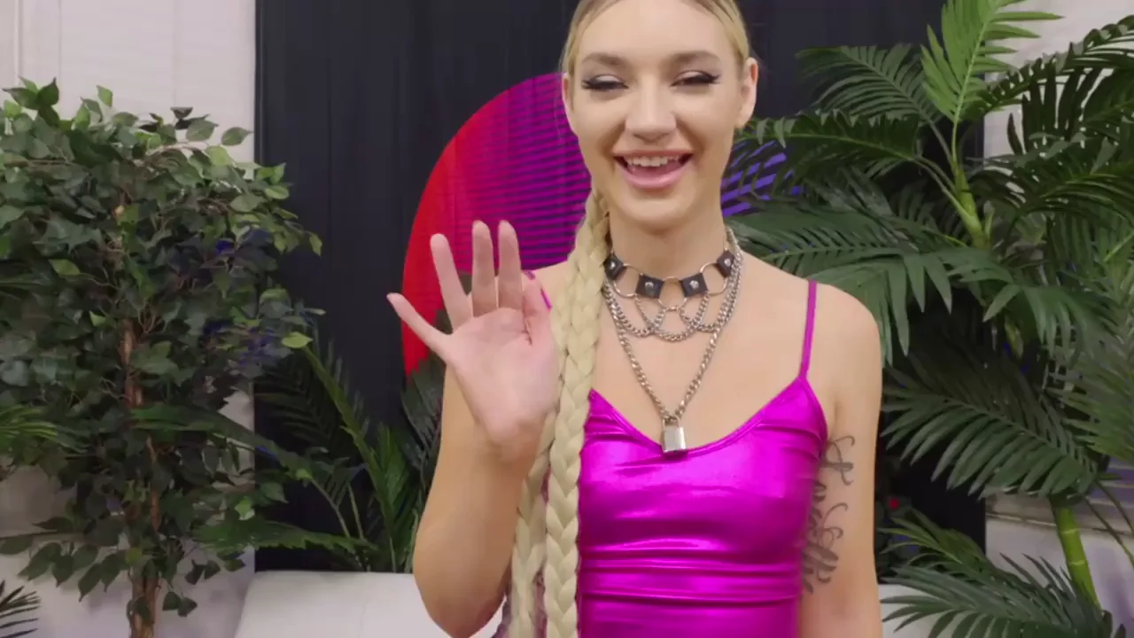 Daisy LaVoy Episode 309: Blonde Slut Waves & Gets Fucked Hard 🍆💦