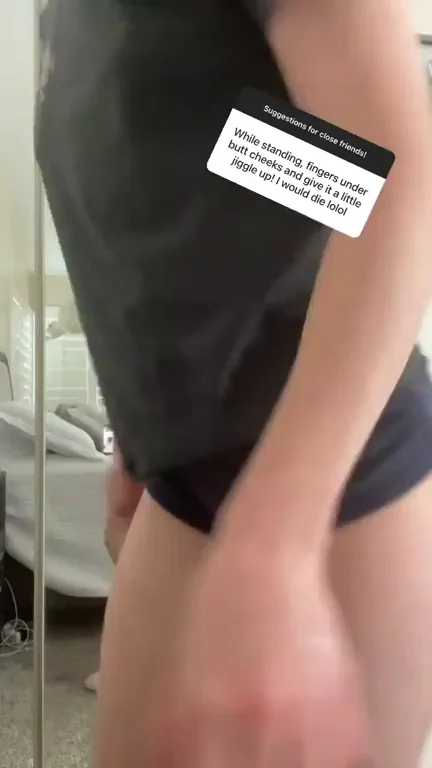 Peachy Jiggling Her Bubble Butt