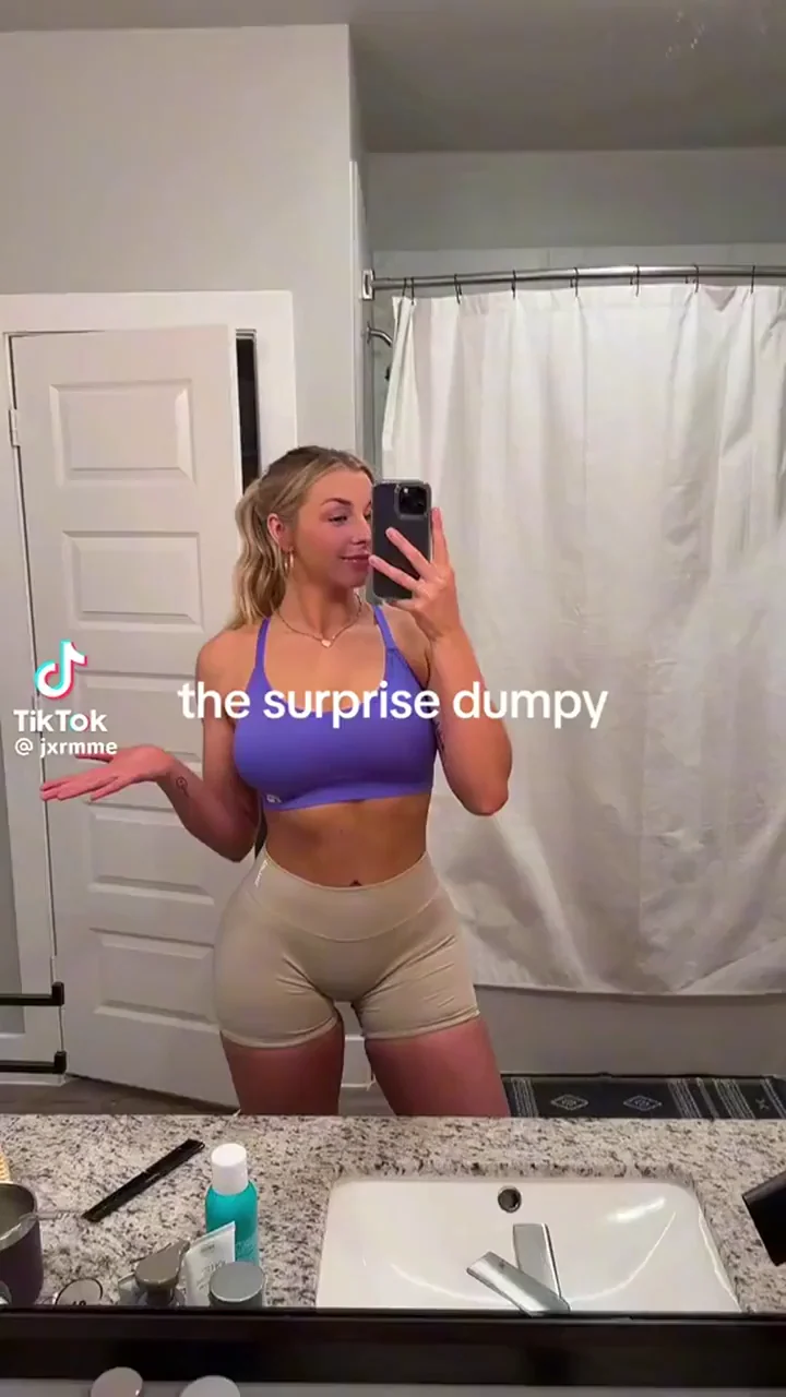 Wait until she turns around…🍑