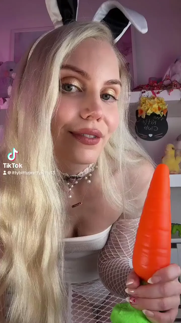 Slutty Bunny Thot Teases with Carrot Cock 🍆🐰💦
