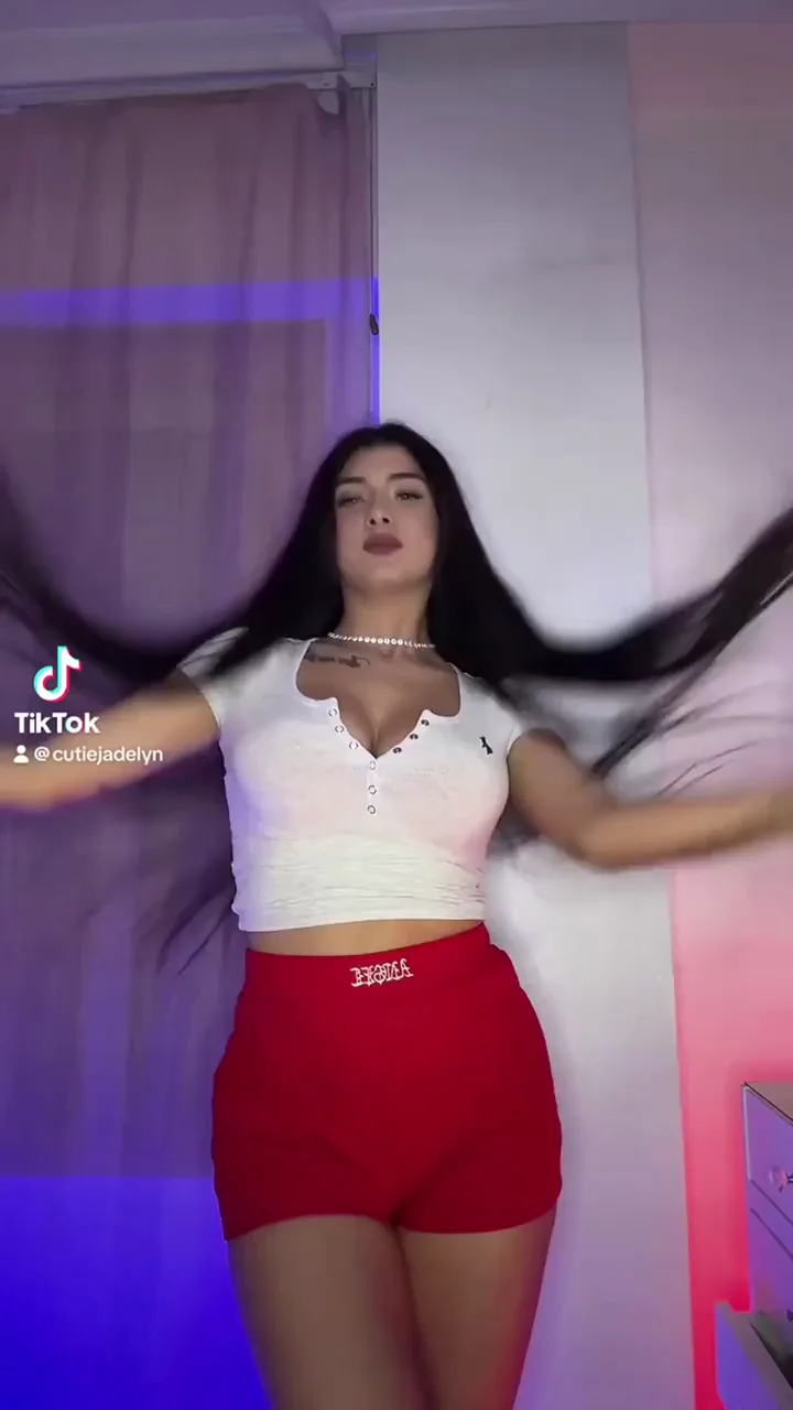 Thick TikTok Slut Teasing with Her Juicy Cleavage and Ass