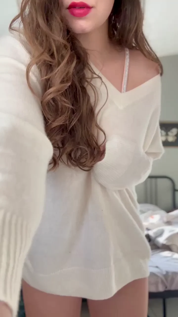 All you need is a slim thick babe to spice up your life <3
