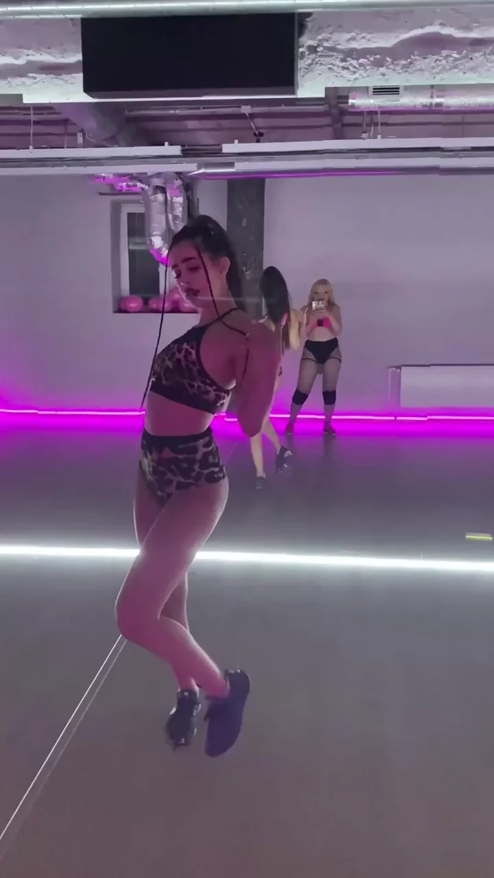 Studio Twerk Sluts Shakin' That Ass Candy 👯‍♀️🍑💦