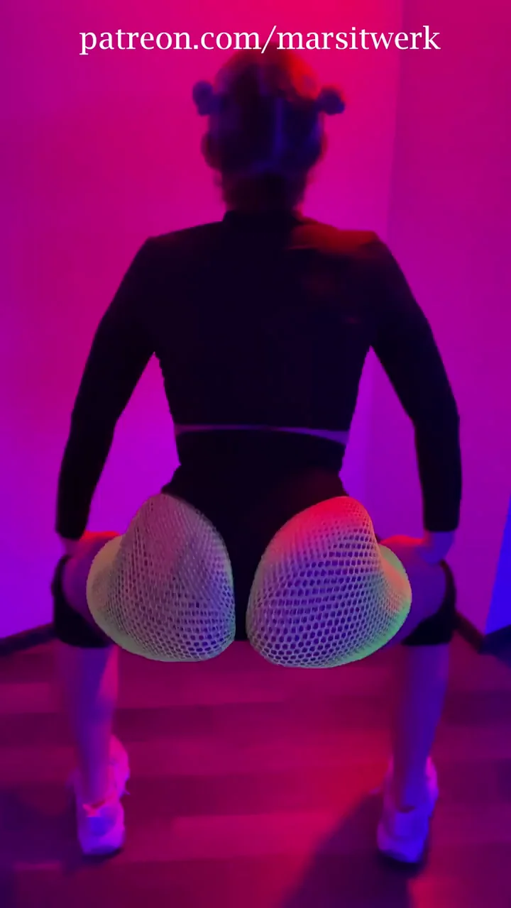 Green Fishnet Shake