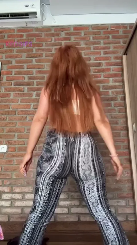 Cash Rain on Redhead's Thicc Twerking Ass