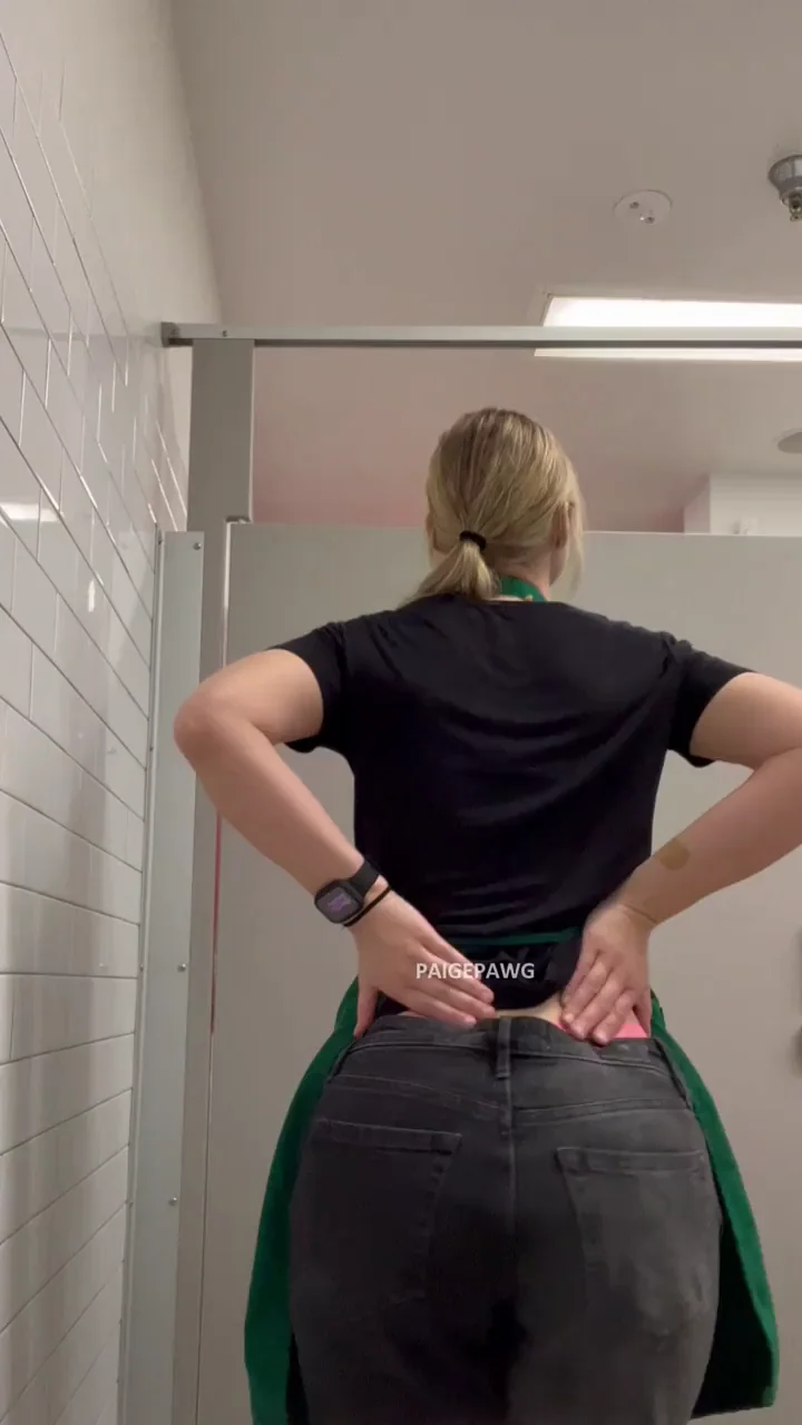 Would you fuck a Starbucks barista like me