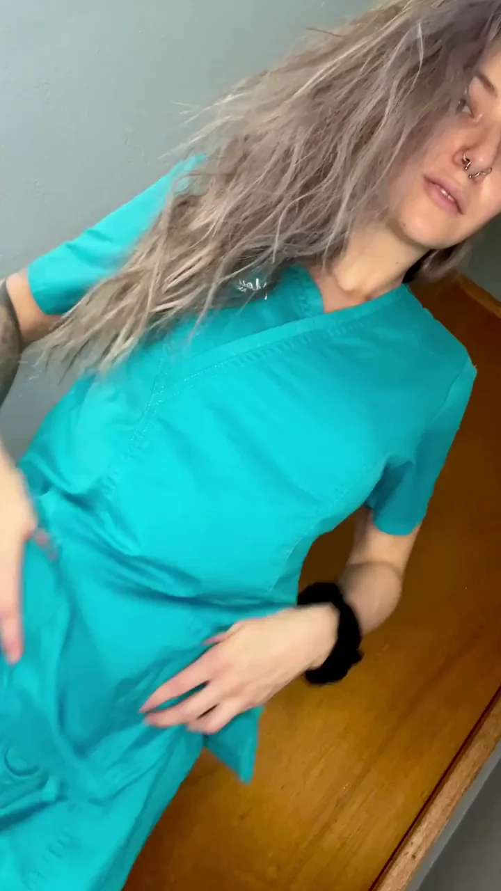 Love my new scrubs, I do