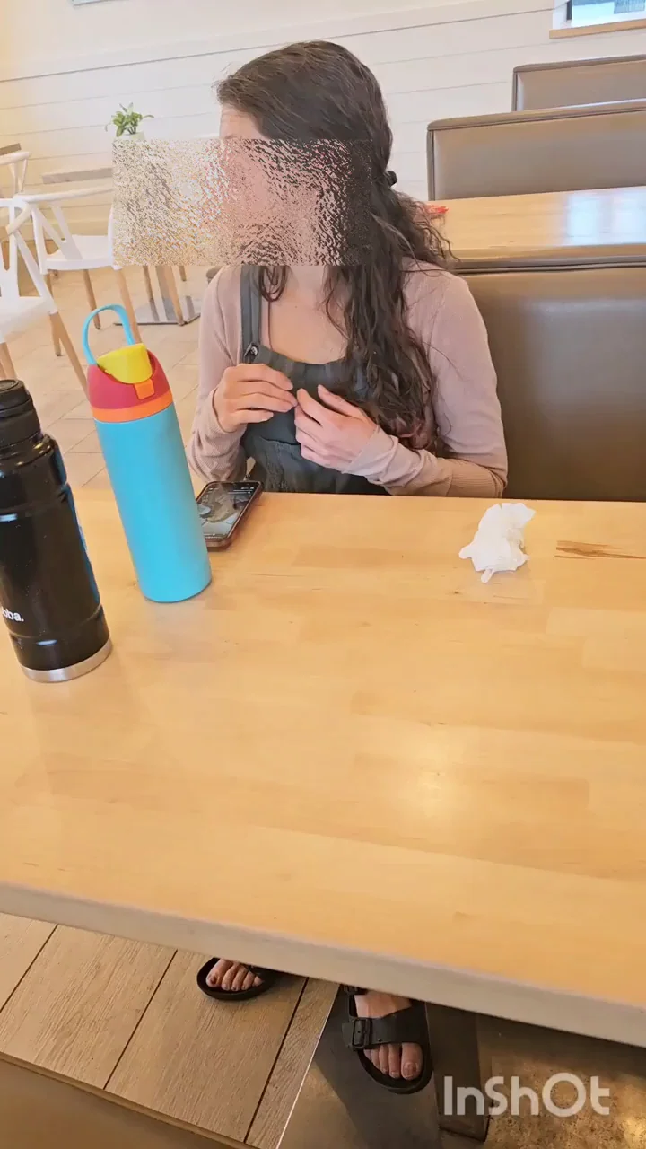 I love being flashed in the cafe, but it's risky