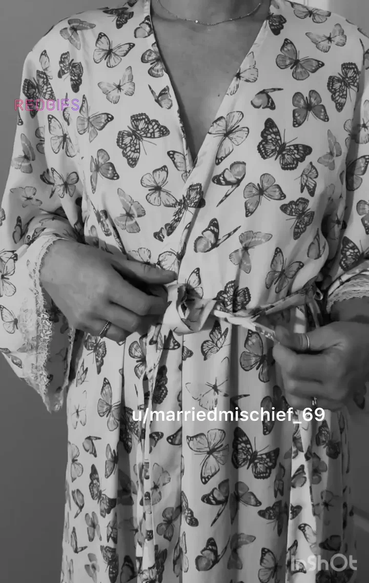 Mommy's Butterfly Robe Tit Tease 🔥🍈🍈