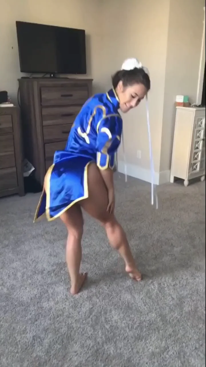 [/r/porno_zone] Eva Lovia's Chun-Li Cosplay