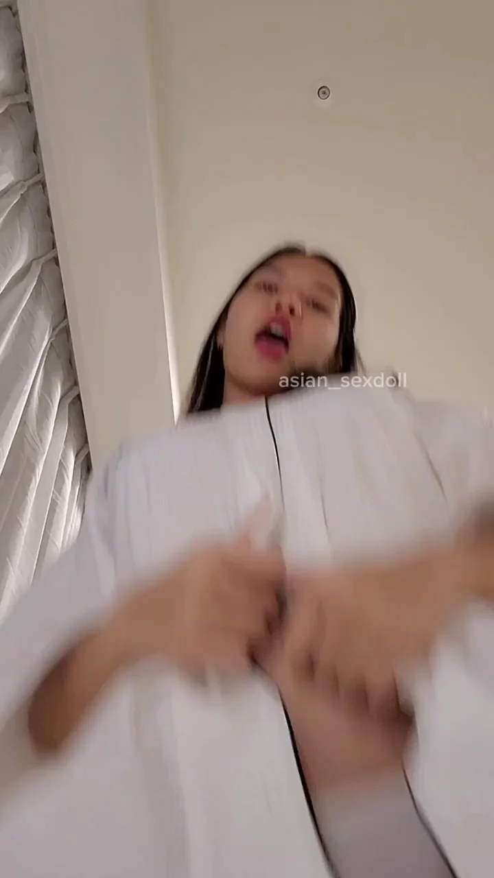 Hot Asian TikTok Tease: Serving Up Slutty Curves & Dripping Pussy Peek🥵
