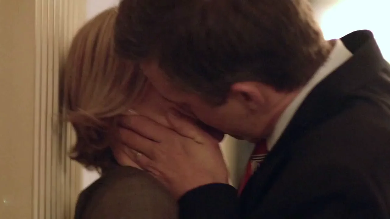 Kathleen Robertson's interesting plot in Boss S01