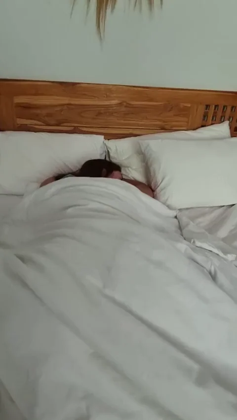 Waking His Slutty Frog Butt Babe 😈🐸💦