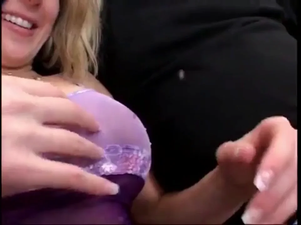 🤰 Preggo Slut Shocked by Massive Cum Blast She Jerks Out 💦😲