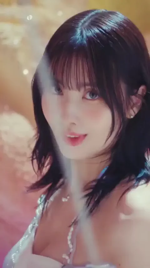 TWICE - Momo & Mina