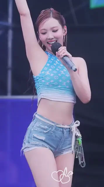 TWICE - Nayeon