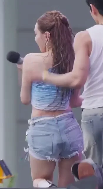 Nayeon’s Juicy Ass 🍑 TWICE Kpop Fap Fuel 💦