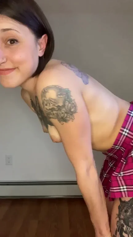 Tattooed Slut Pulls Panties Aside on Her Juicy Ass