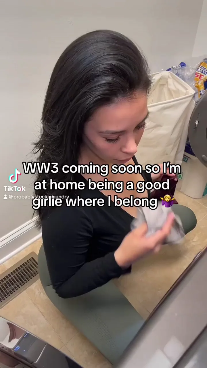 A girl that knows her place 🥵
