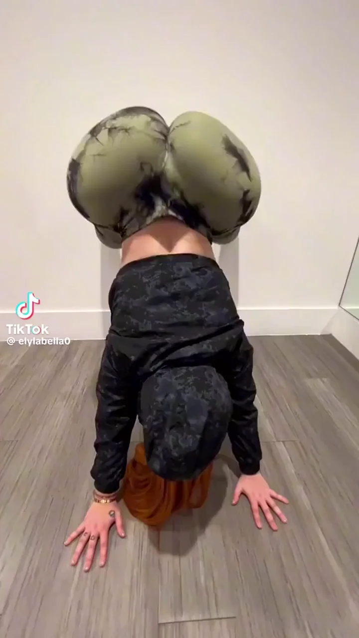 Heavy 🍑 TikTok Thot Bouncing Massive Camo Ass Cakes 💦