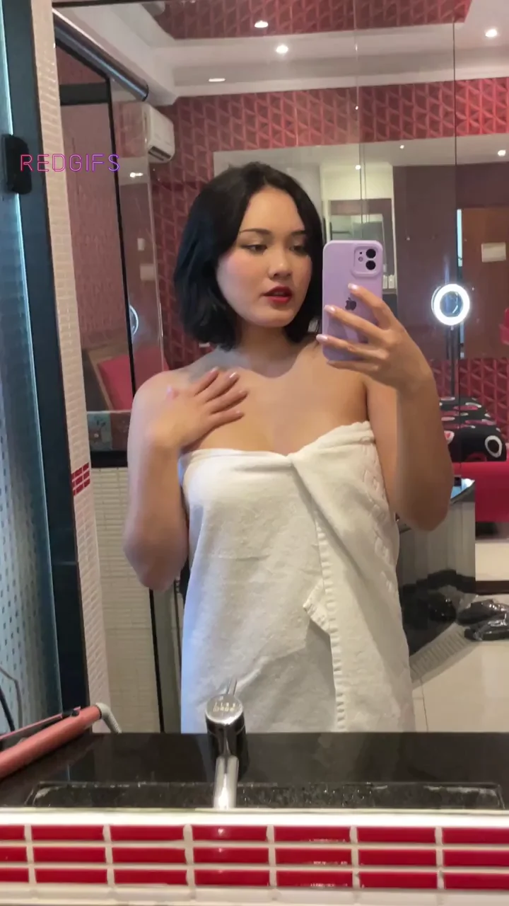 Let me quick flash you before going to shower (reveal)