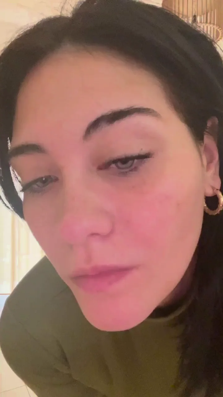 I can twerk this ass twice fast while I sit on your face