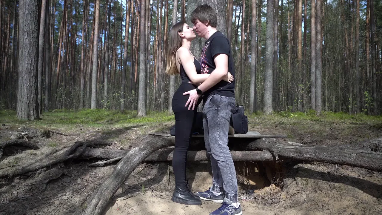 I got horny while kissing on the hiking