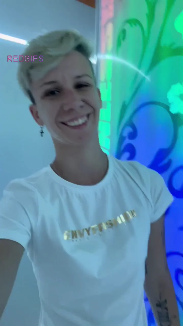 Tanning Salon Glow-Up: AA-Cup Slut's Bare-Ass Tease