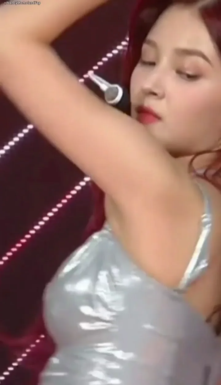 Nancy Jewel McDonnie's Sexy Stage Tease 😈🔥