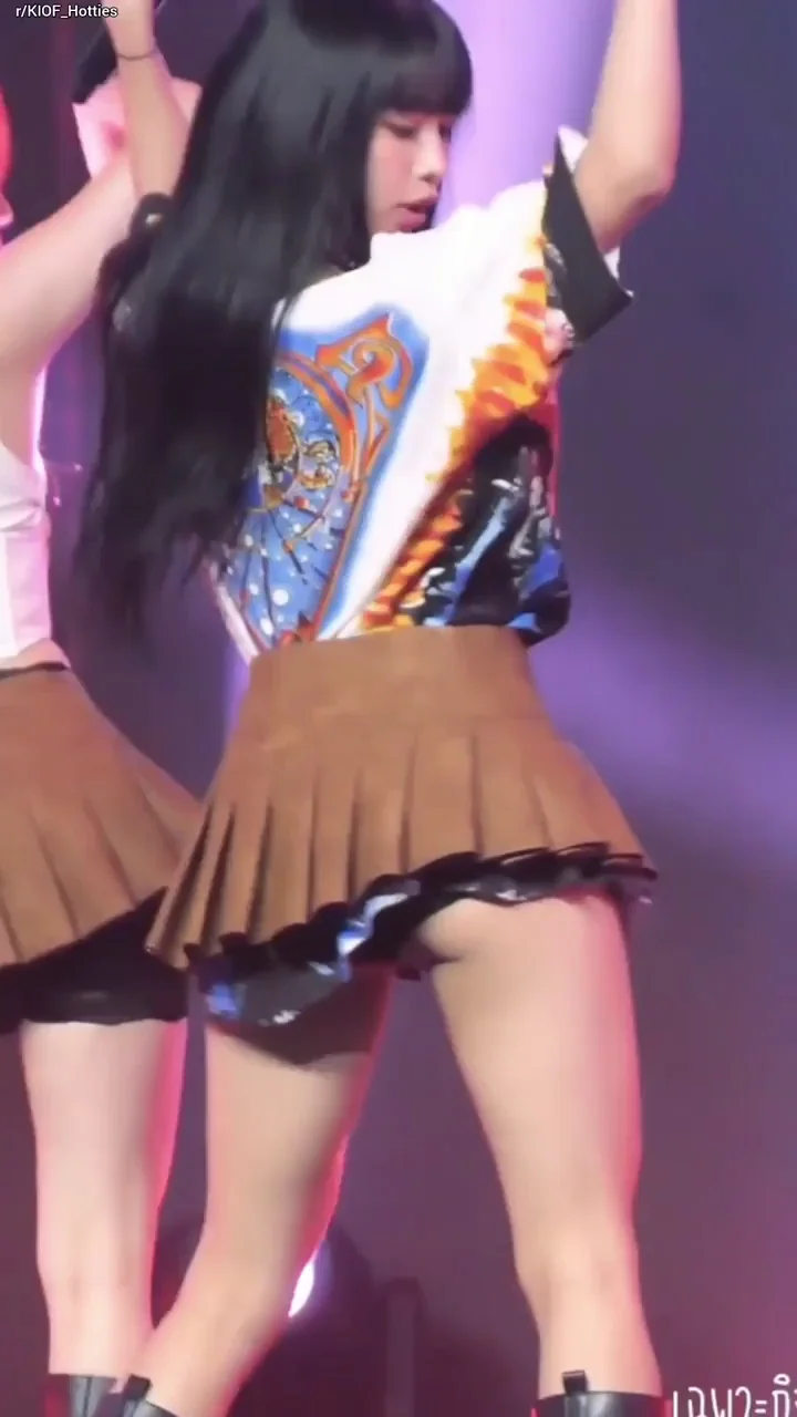 Natty's Slutty Stage Twerk: Asian Booty Queen Shakes It Raw