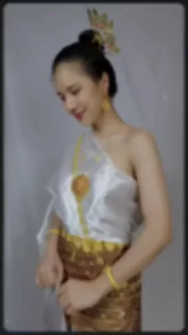 Traditional Thai Slut Teasing Tits 🔥🇹🇭