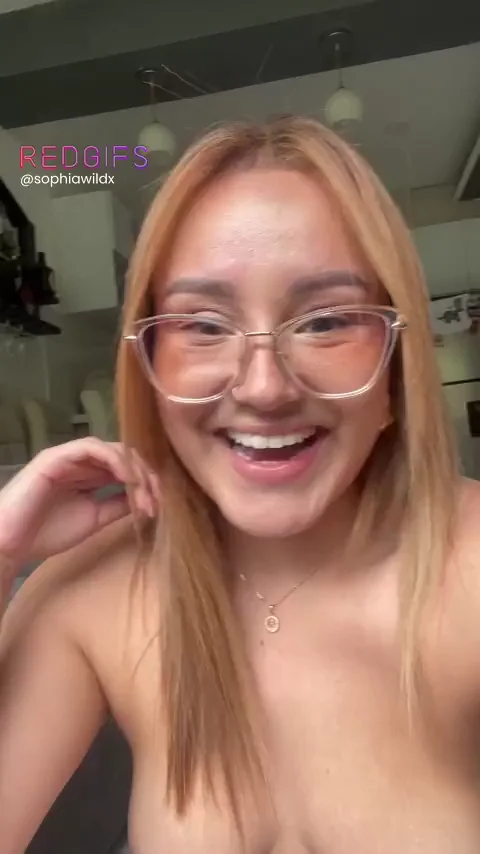 you have two options: cum in my pussy or on my titties? 🙈