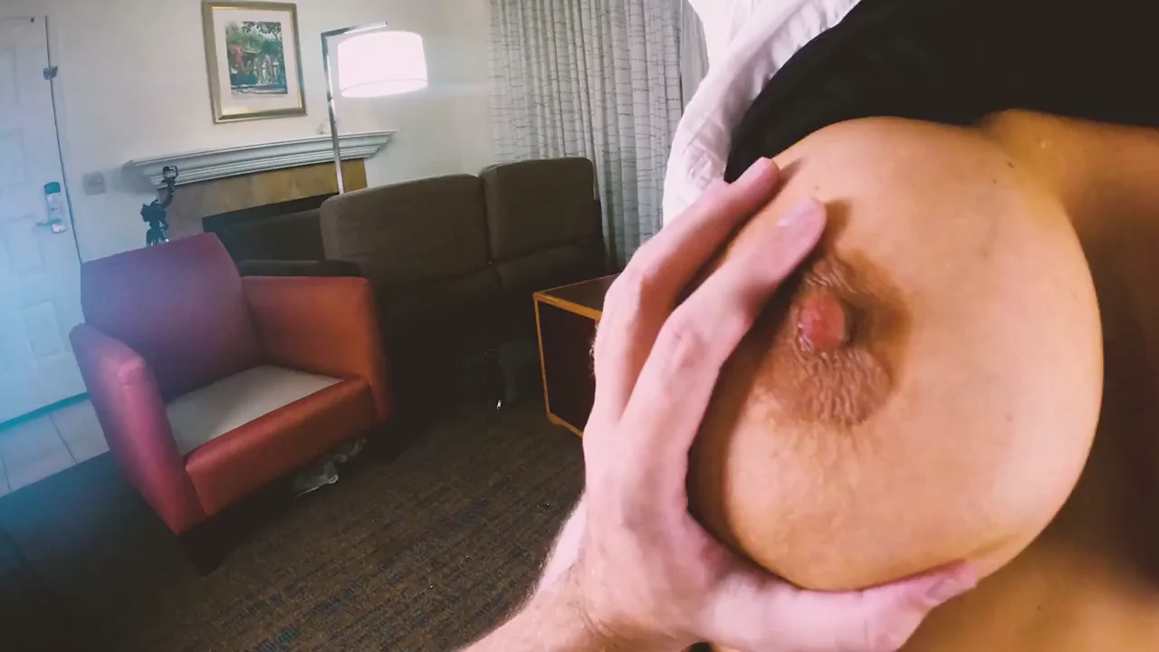 Would Love To Smack Nikki Sexx's Huge Boobies