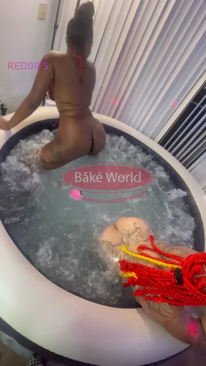 Light or dark in bake world jacuzzi