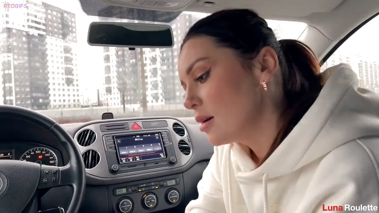 Luna Roulette Loses It Sucking Cock in the Car 🚗🍆💦