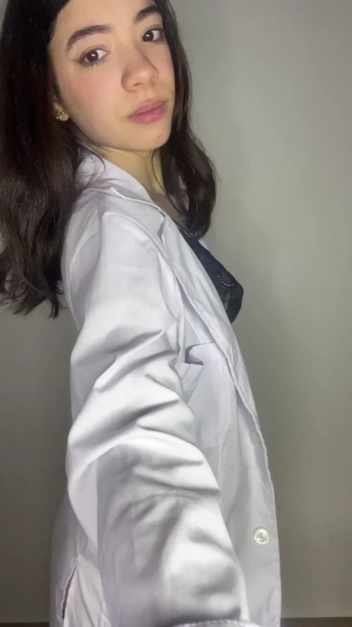 say your age if you want me to be yur nurse honey...