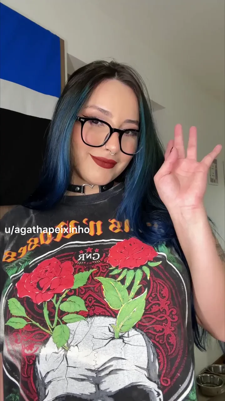 Big Tiddy Tease in Choker & Corset 😍🍈🍈 [GIF]