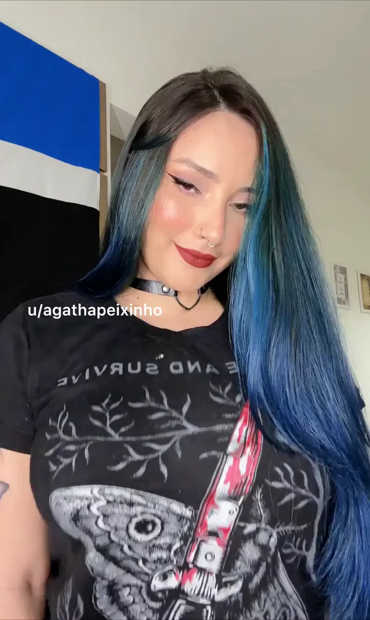 My neighbor said he loves looking at my boobs every morning [gif]